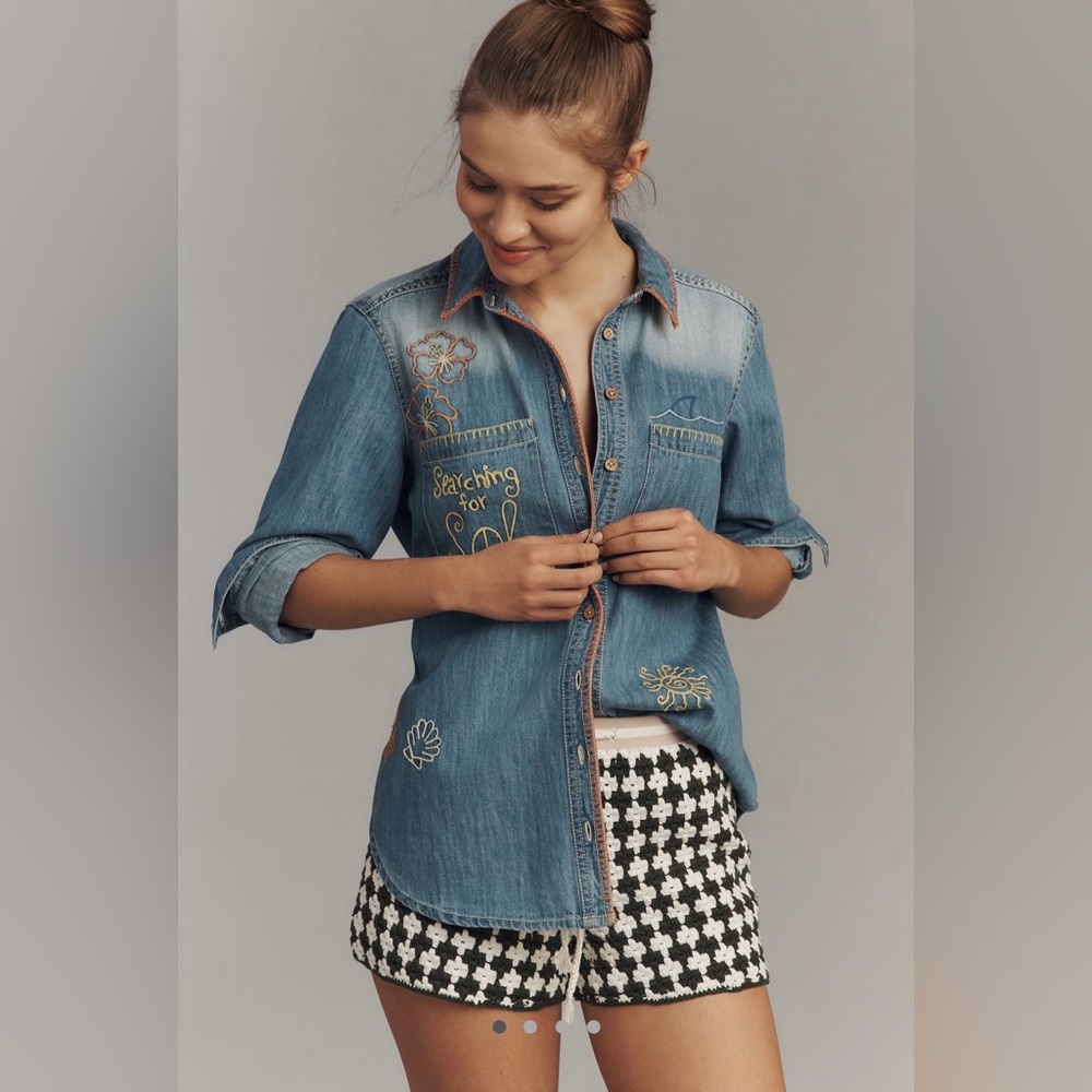 Pilcro Long-Sleeve Embroidered Icon Denim Buttondown Shirt from Anthropologie M - Picture 2 of 8